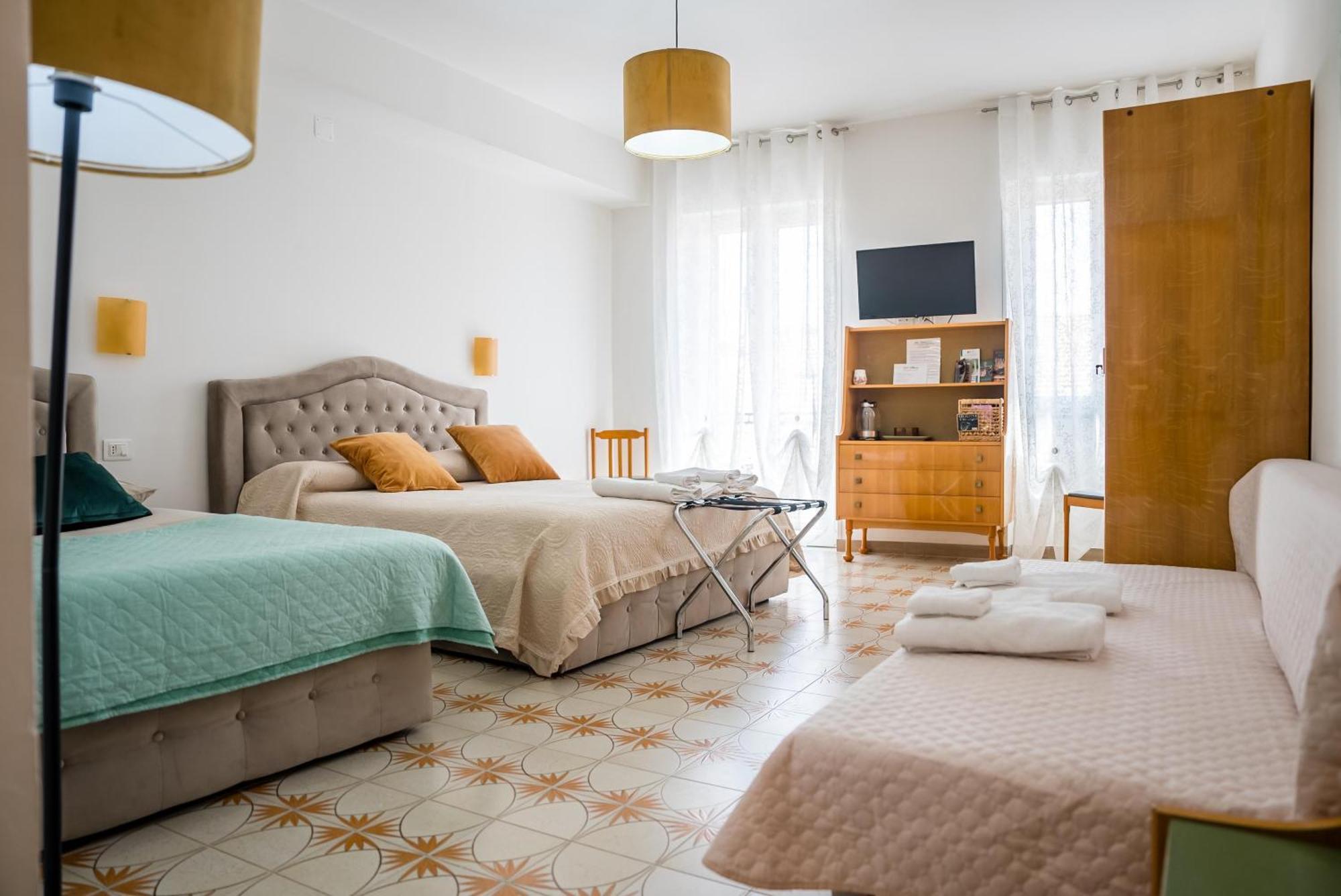B & B L'Abbraccio Agnone Bagian luar foto